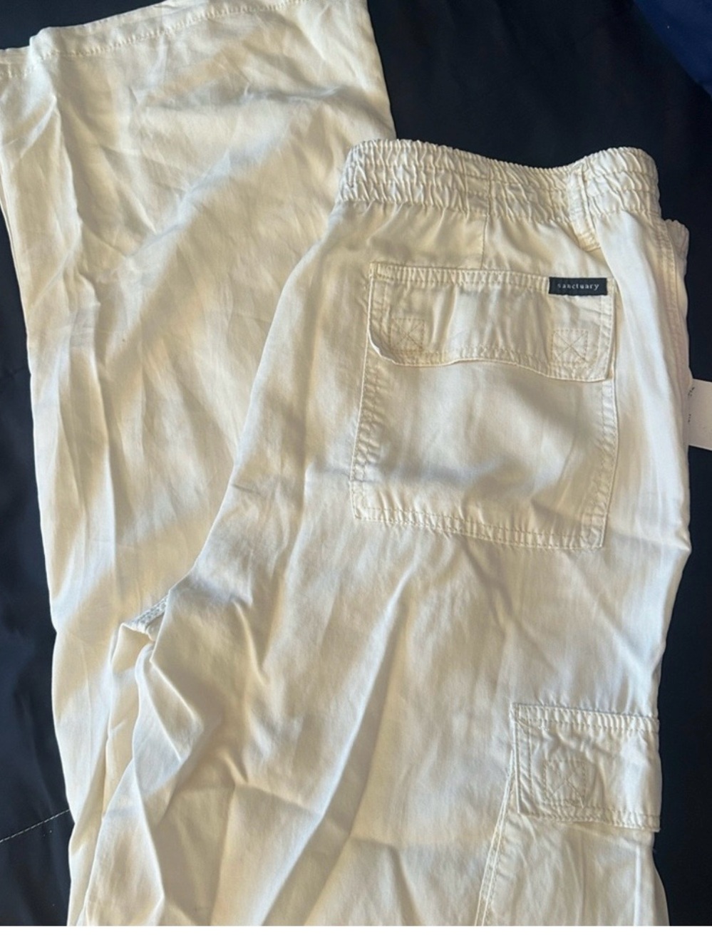 Women Cream Cargo Wide-Leg Pants - Picture 4 of 6